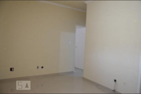 Sala de apartamento para alugar com 2 quartos, 47m² em Inhauma, Rio de Janeiro