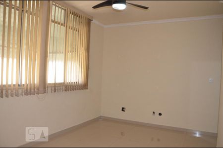 Sala de apartamento para alugar com 2 quartos, 47m² em Inhauma, Rio de Janeiro