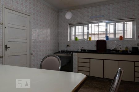 Casa à venda com 232m², 4 quartos e 3 vagas Casa à venda com 232m², 4 quartos e 3 vagasCozinha