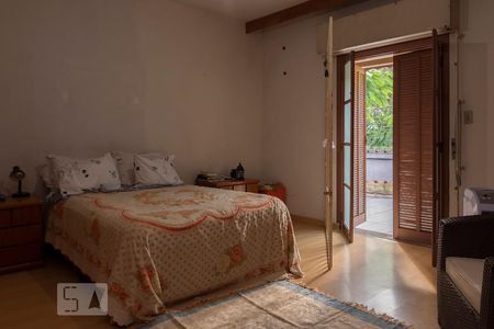 Casa à venda com 232m², 4 quartos e 3 vagas Casa à venda com 232m², 4 quartos e 3 vagasSuíte 3