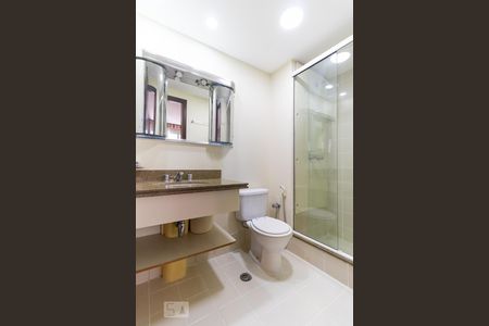 Banheiro de kitnet/studio à venda com 1 quarto, 27m² em Jardim Paulista, São Paulo