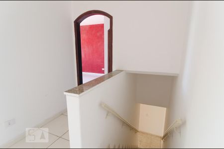 Casa para alugar com 148m², 3 quartos e sem vagaEscada