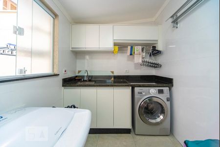 Casa à venda com 200m², 4 quartos e 2 vagasÁrea de Serviço