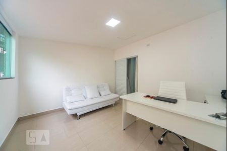 Casa à venda com 200m², 4 quartos e 2 vagasQuarto 3