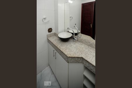 Apartamento para alugar com 62m², 2 quartos e 1 vaga Apartamento para alugar com 62m², 2 quartos e 1 vagaBanheiro