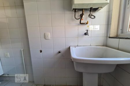 Apartamento para alugar com 82m², 3 quartos e 1 vagaÁrea de Serviço