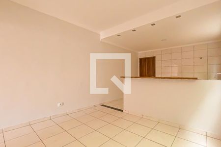 Casa à venda com 180m², 3 quartos e 6 vagasCozinha 