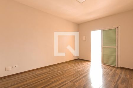 Casa à venda com 180m², 3 quartos e 6 vagasSuíte
