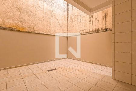 Casa à venda com 180m², 3 quartos e 6 vagasÁrea de Serviço