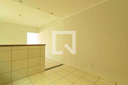 Casa à venda com 180m², 3 quartos e 6 vagasCozinha 