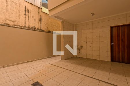 Casa à venda com 180m², 3 quartos e 6 vagasÁrea de Serviço