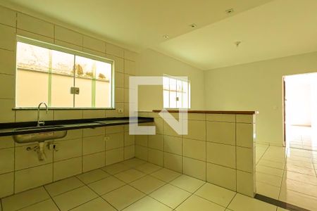 Casa à venda com 180m², 3 quartos e 6 vagasCozinha 