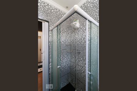 Banheiro de kitnet/studio para alugar com 1 quarto, 20m² em Vila Gomes, São Paulo