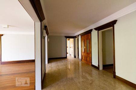 Hall de Entrada de apartamento à venda com 4 quartos, 500m² em Vila Suzana, São Paulo