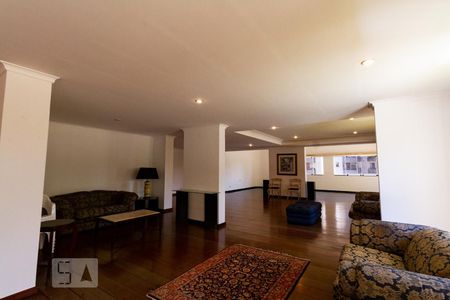 Apartamento à venda com 500m², 4 quartos e 5 vagas Apartamento à venda com 500m², 4 quartos e 5 vagasÁrea comum - Salão de festas