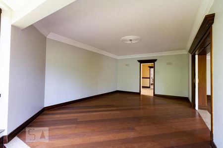 Apartamento à venda com 500m², 4 quartos e 5 vagas Apartamento à venda com 500m², 4 quartos e 5 vagasSala 2