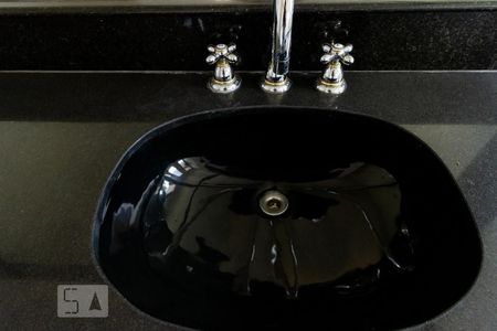 Apartamento à venda com 500m², 4 quartos e 5 vagas Apartamento à venda com 500m², 4 quartos e 5 vagasBanheiro da Suíte 3 - Pia