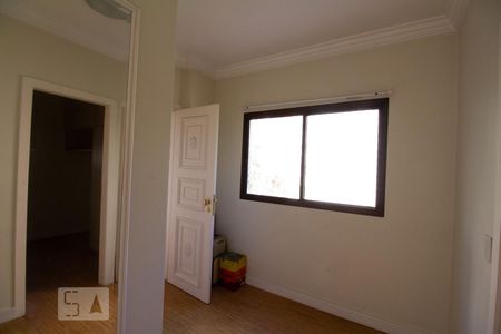 Apartamento à venda com 500m², 4 quartos e 5 vagas Apartamento à venda com 500m², 4 quartos e 5 vagasQuarto de Serviço