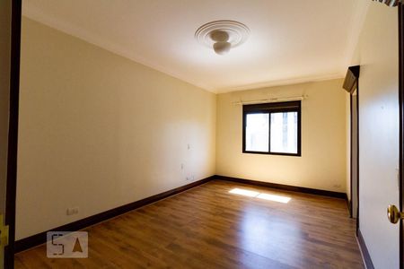 Apartamento à venda com 500m², 4 quartos e 5 vagas Apartamento à venda com 500m², 4 quartos e 5 vagasSuíte 2