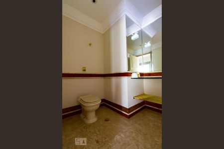 Apartamento à venda com 500m², 4 quartos e 5 vagas Apartamento à venda com 500m², 4 quartos e 5 vagasLavabo