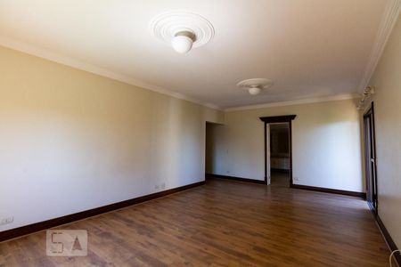 Apartamento à venda com 500m², 4 quartos e 5 vagas Apartamento à venda com 500m², 4 quartos e 5 vagasSuíte master