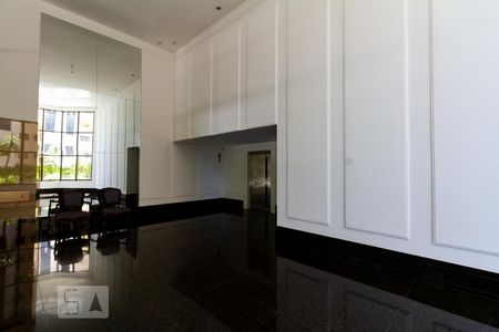 Apartamento à venda com 500m², 4 quartos e 5 vagas Apartamento à venda com 500m², 4 quartos e 5 vagasHall