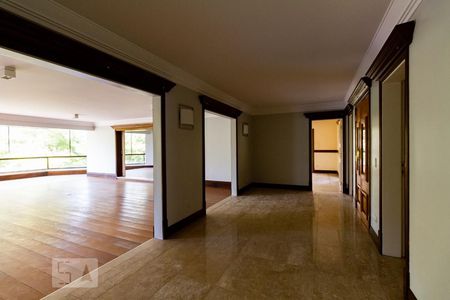 Hall de Entrada de apartamento à venda com 4 quartos, 500m² em Vila Suzana, São Paulo