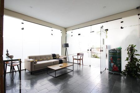 Apartamento para alugar com 28m², 1 quarto e 1 vagaHall