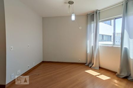 Sala de apartamento para alugar com 2 quartos, 52m² em Jardim Olympia, São Paulo