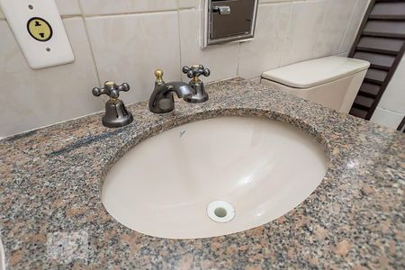 Apartamento para alugar com 52m², 2 quartos e 1 vagaBanheiro - Pia