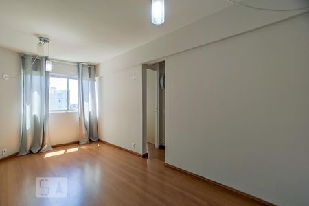 Sala de apartamento para alugar com 2 quartos, 52m² em Jardim Olympia, São Paulo