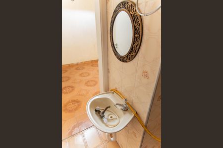 Casa à venda com 220m², 5 quartos e 3 vagasBanheiro de Serviço