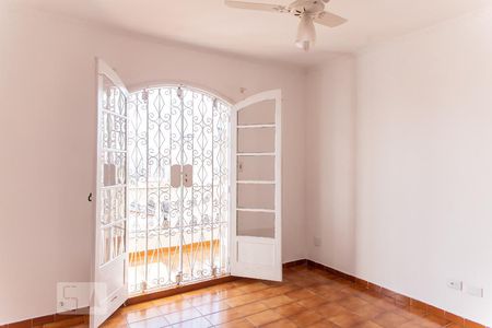 Casa à venda com 220m², 5 quartos e 3 vagasSuíte