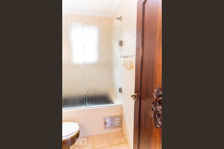 Casa à venda com 220m², 5 quartos e 3 vagasBanheiro da Suíte