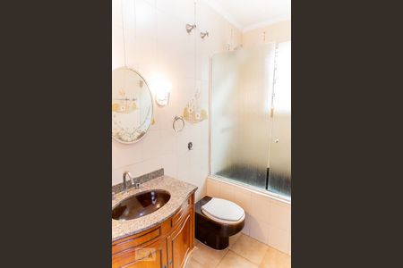 Casa à venda com 220m², 5 quartos e 3 vagasBanheiro da Suíte