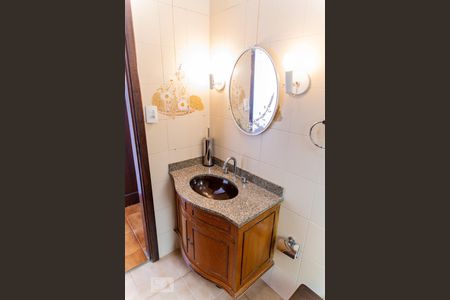 Casa à venda com 220m², 5 quartos e 3 vagasBanheiro da Suíte