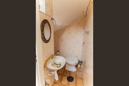 Casa à venda com 220m², 5 quartos e 3 vagasBanheiro de Serviço