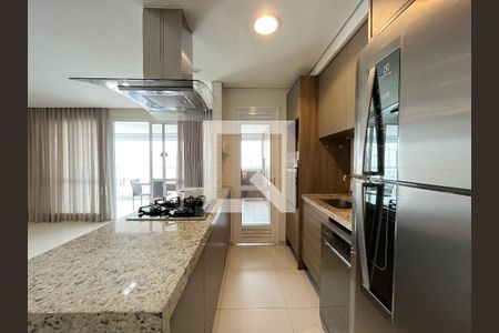 Cozinha de apartamento para alugar com 1 quarto, 68m² em Chácara Inglesa, São Paulo