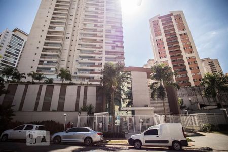Apartamento para alugar com 68m², 1 quarto e 2 vagas Apartamento para alugar com 68m², 1 quarto e 2 vagasFachada