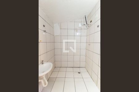 Banheiro de casa para alugar com 1 quarto, 45m² em Jardim das Camélias, São Paulo