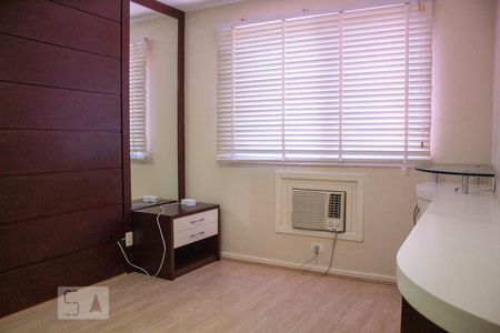 Apartamento para alugar com 90m², 3 quartos e 1 vagaSuite