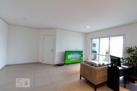 Apartamento à venda com 122m², 2 quartos e 2 vagasSala