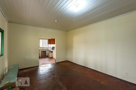 Sala 1 de casa para alugar com 4 quartos, 235m² em Vila Nova, Porto Alegre