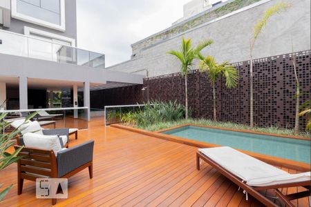 Studio para alugar com 30m², 1 quarto e 1 vaga Studio para alugar com 30m², 1 quarto e 1 vagaPiscina