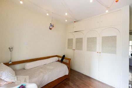 Apartamento à venda com 130m², 4 quartos e 1 vagaQuarto 2