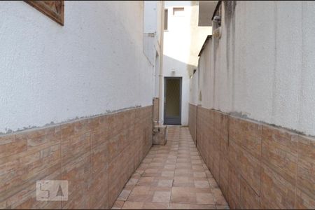 Casa para alugar com 82m², 2 quartos e sem vagaCorredor da entrada