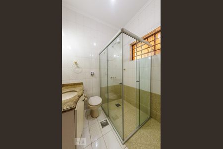 Casa à venda com 380m², 5 quartos e 6 vagas Casa à venda com 380m², 5 quartos e 6 vagasBanheiro - Suite 1