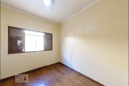 Casa à venda com 380m², 5 quartos e 6 vagas Casa à venda com 380m², 5 quartos e 6 vagasQuarto 2