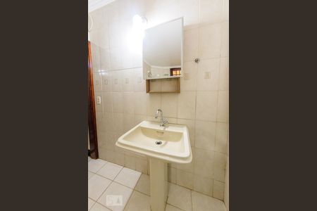 Casa à venda com 380m², 5 quartos e 6 vagas Casa à venda com 380m², 5 quartos e 6 vagasBanheiro - Andar inferior