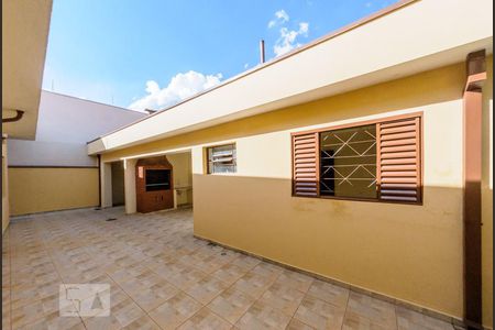 Casa à venda com 380m², 5 quartos e 6 vagas Casa à venda com 380m², 5 quartos e 6 vagasÁrea Externa - Edícula